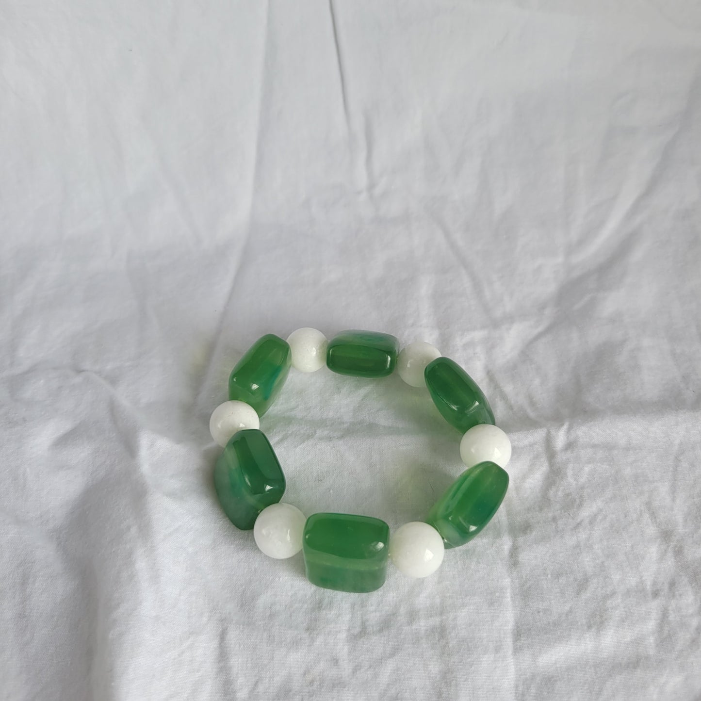 Green & White Beaded Bracelet