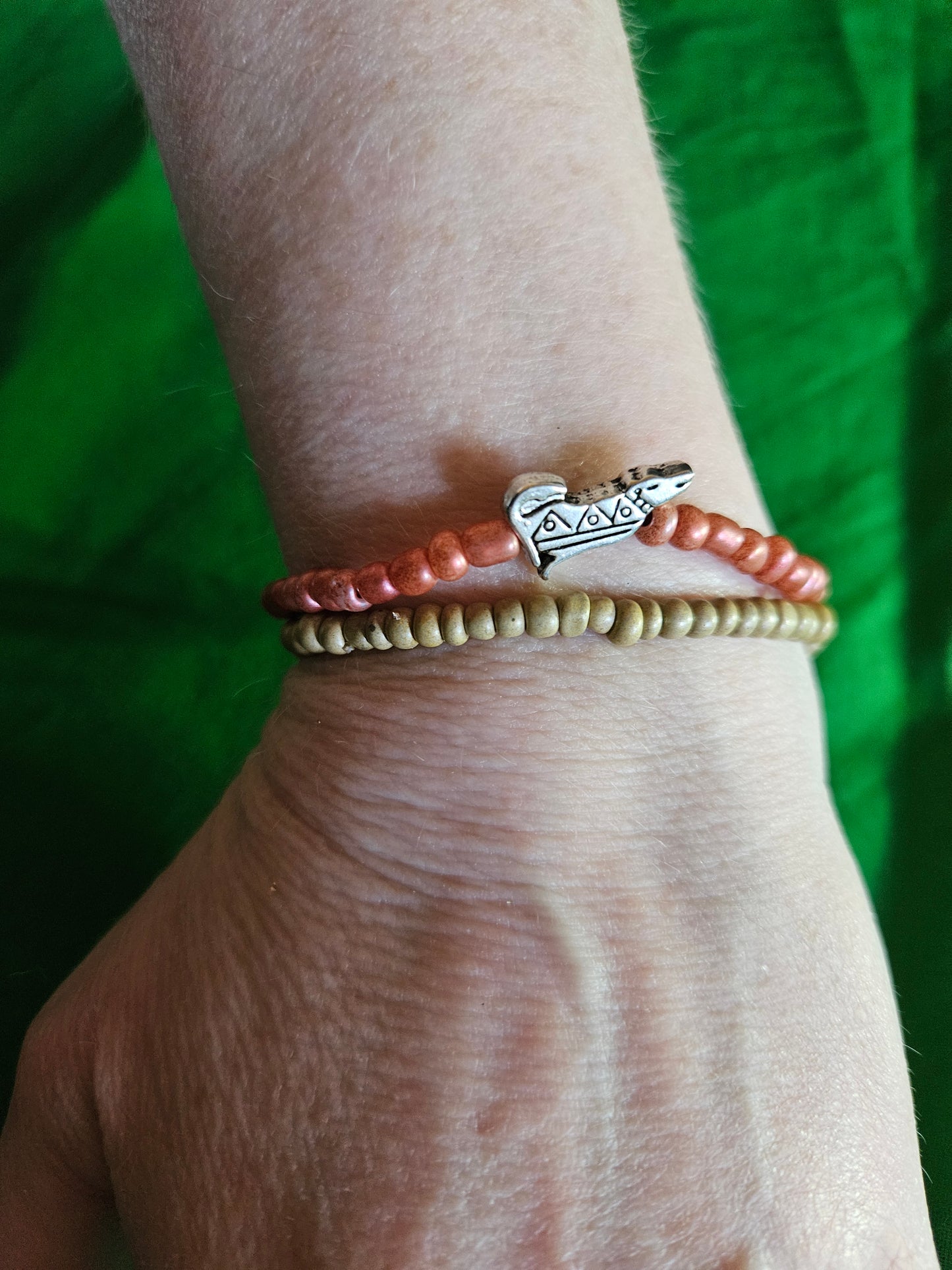 Howling Dog Beaded Set