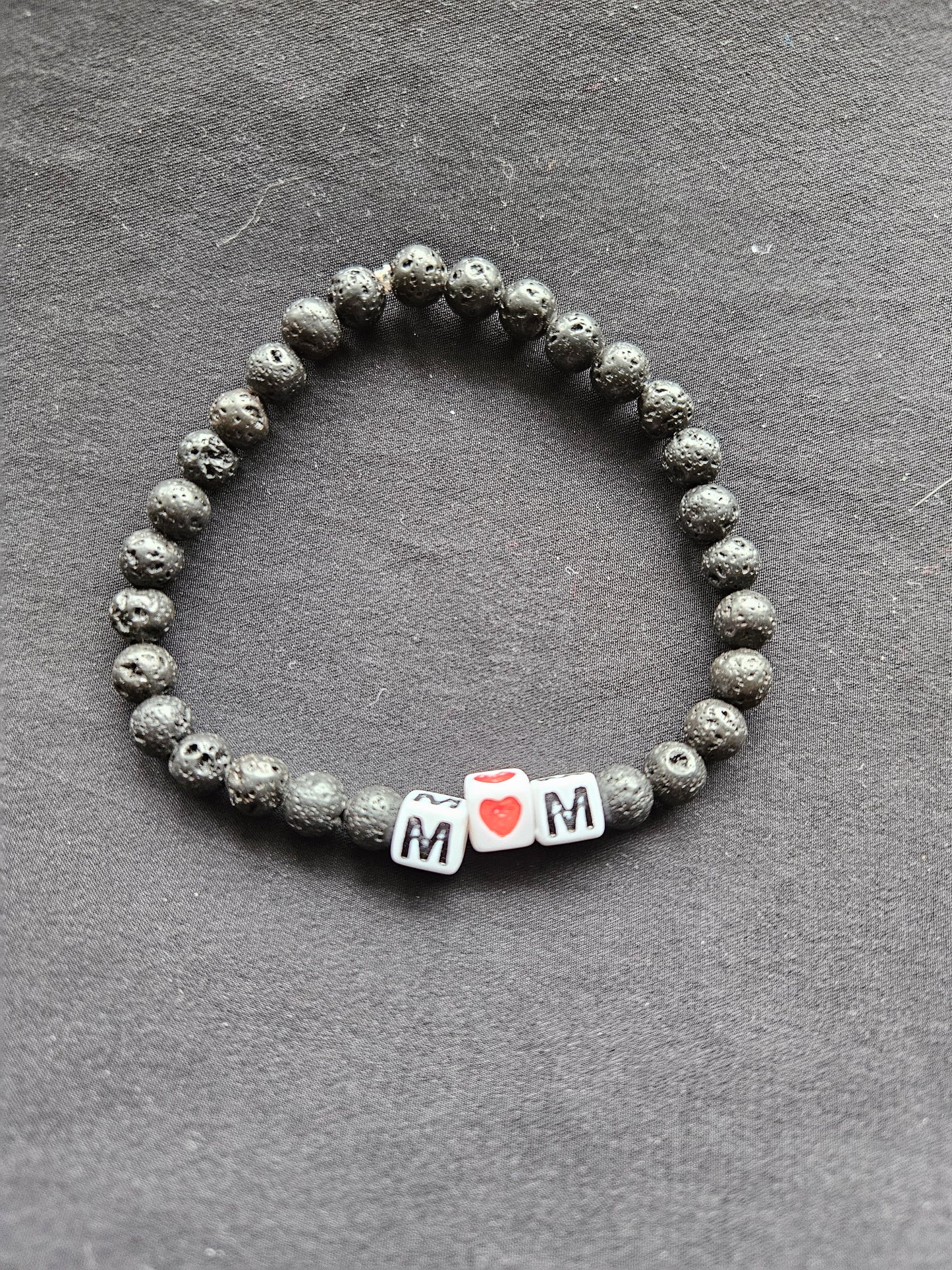 Mom Heart Beaded Bracelet
