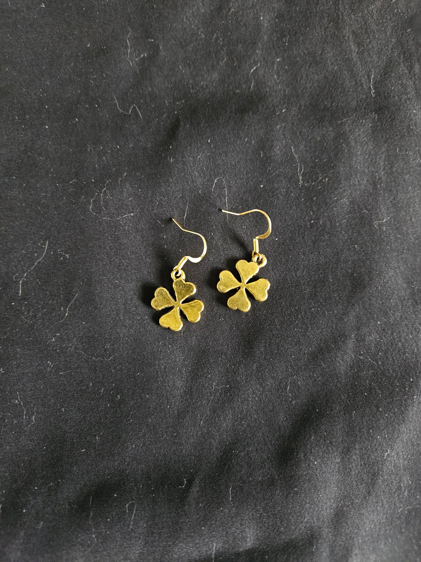 Gold clover earrings