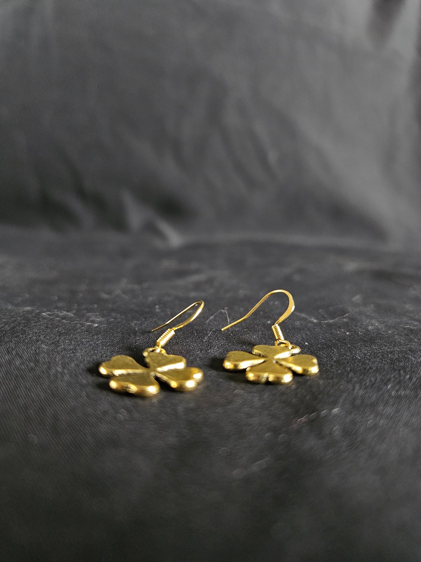 Gold clover earrings