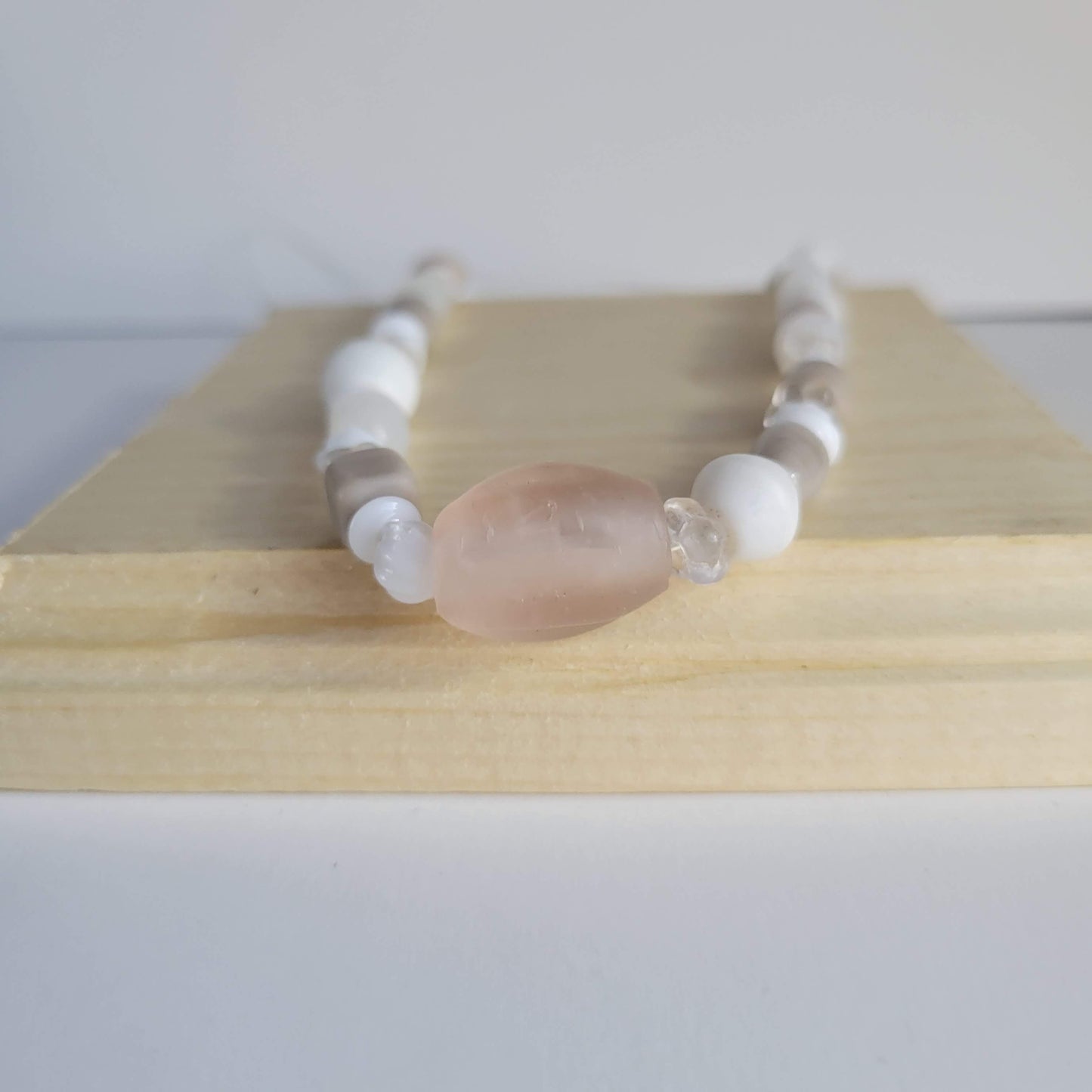 Exposed Wire Marshmallow and Bluff Beaded Necklace