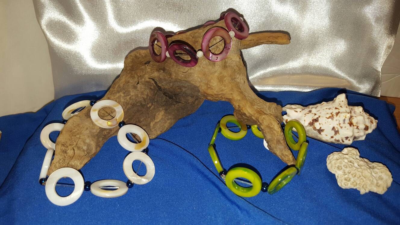 Shell Circle Bracelet