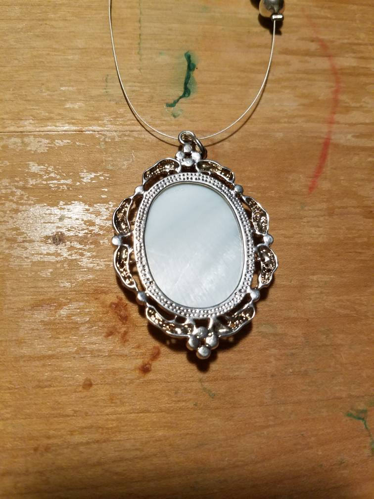 Onyx Shell Pendant Necklace