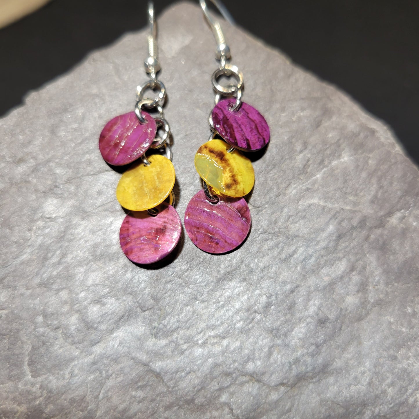 Dangle Shell Disc Earrings