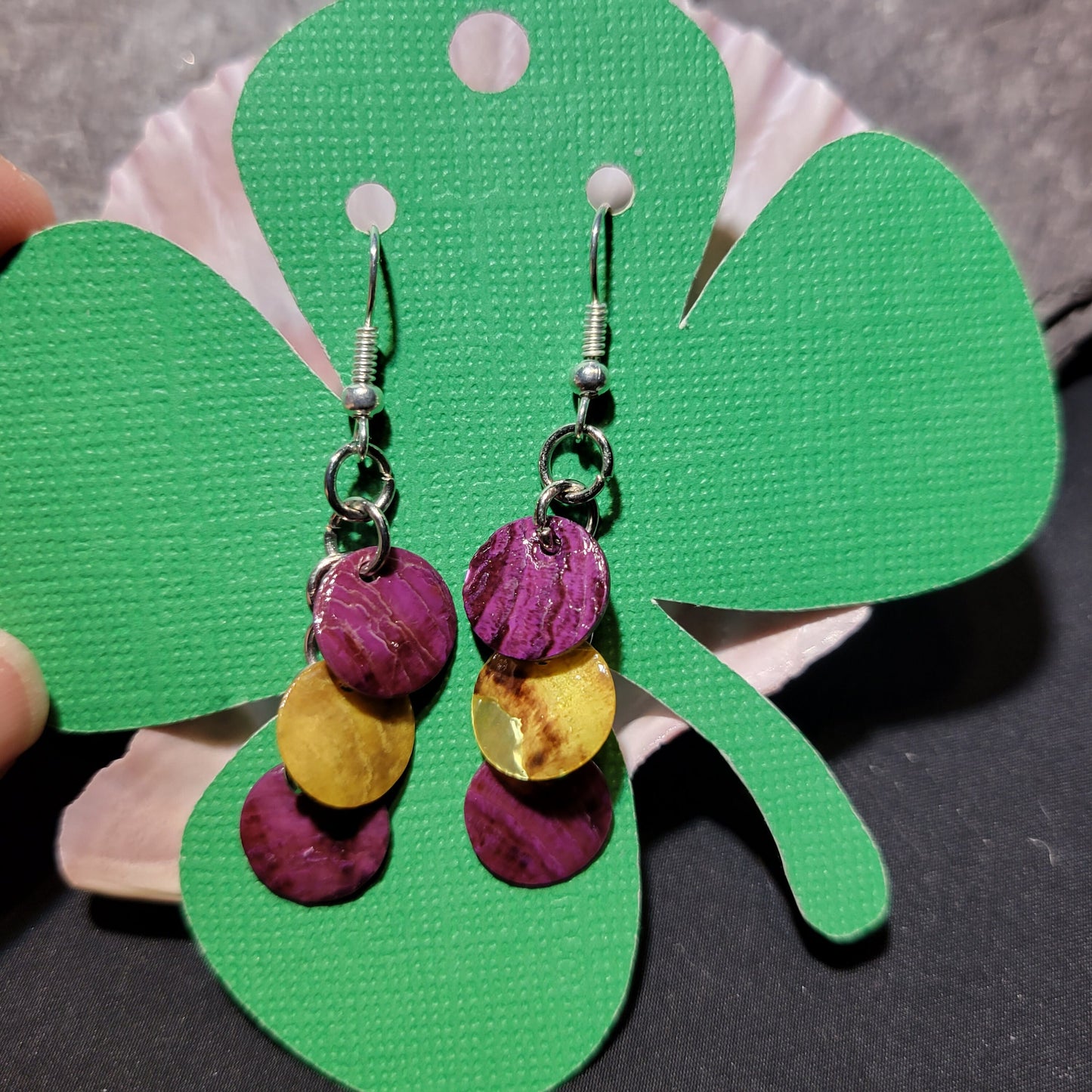 Dangle Shell Disc Earrings