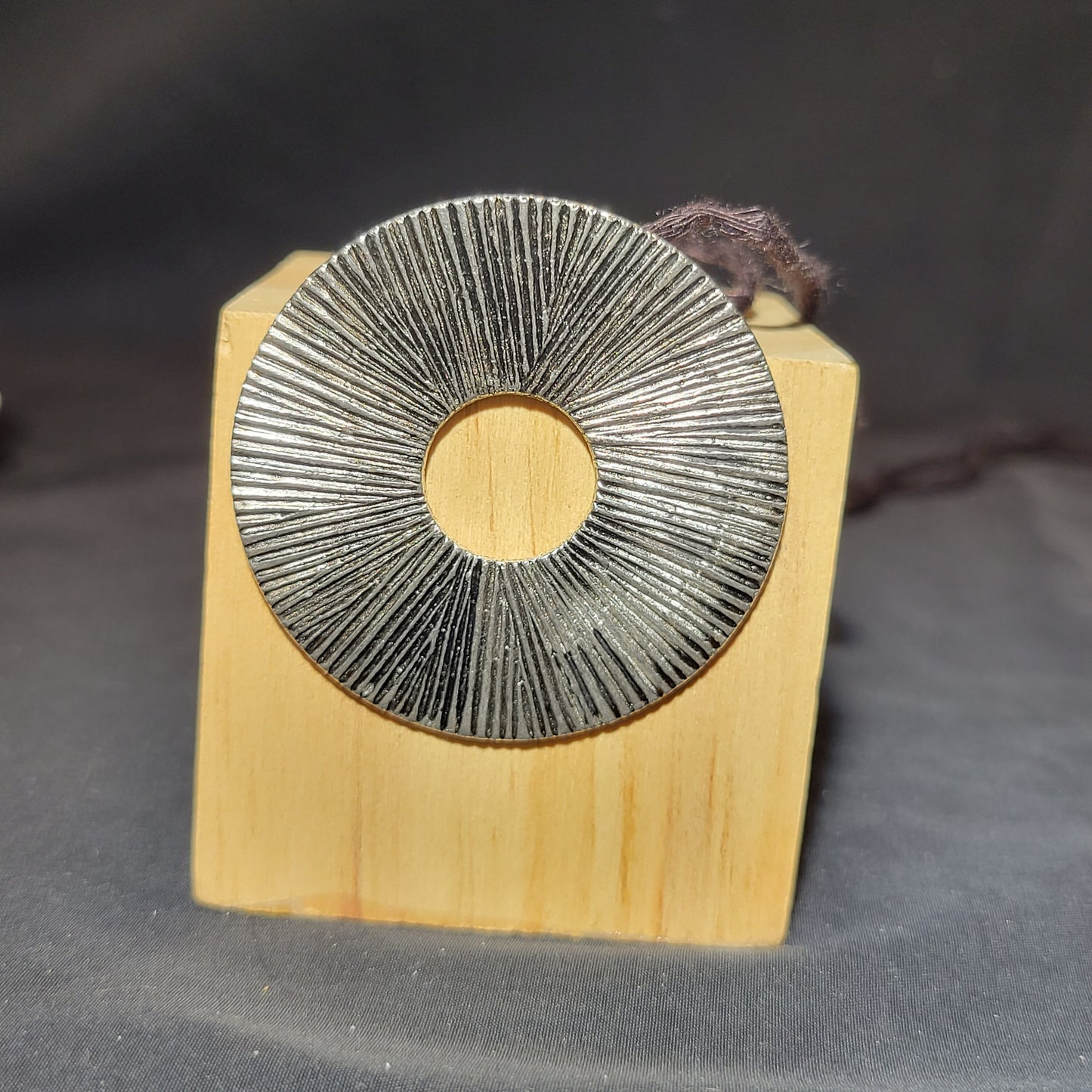 RIdged Circle Necklace