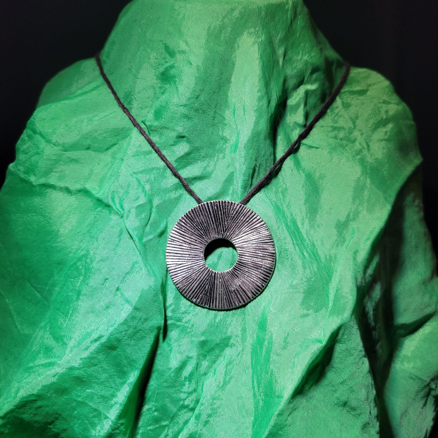 RIdged Circle Necklace