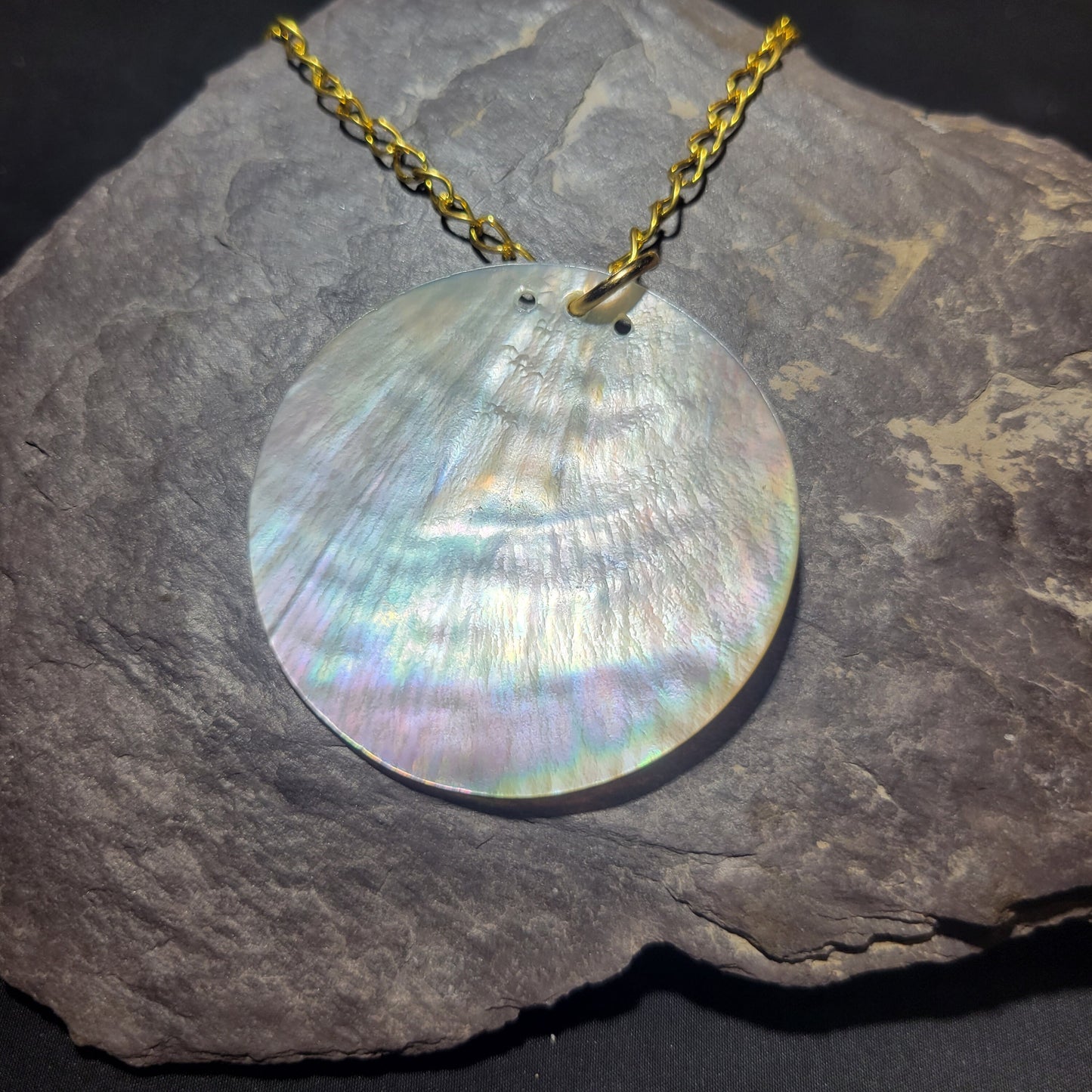 Flower shell necklace