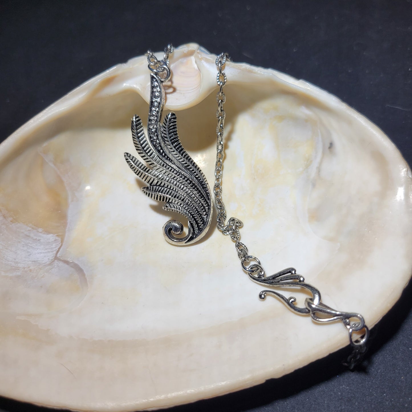 Scrollwork pendant necklace