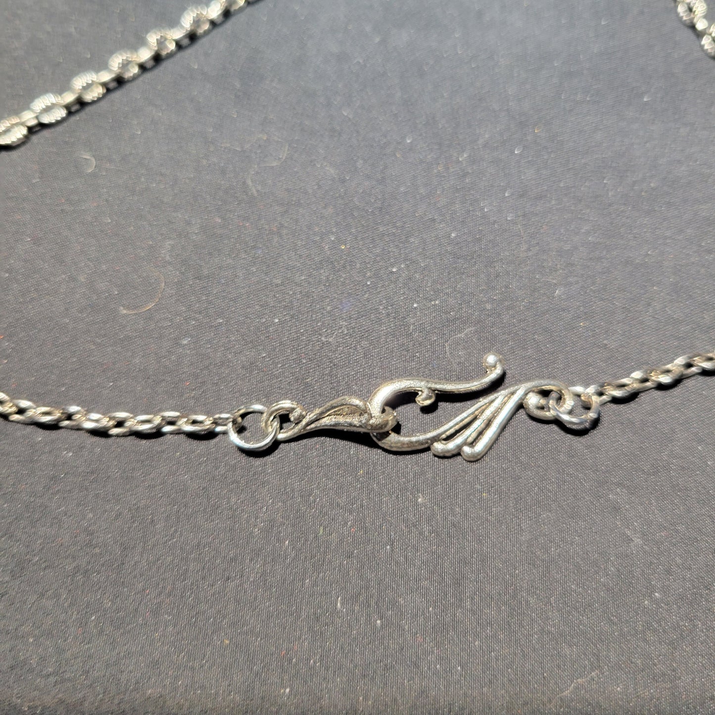 Scrollwork pendant necklace