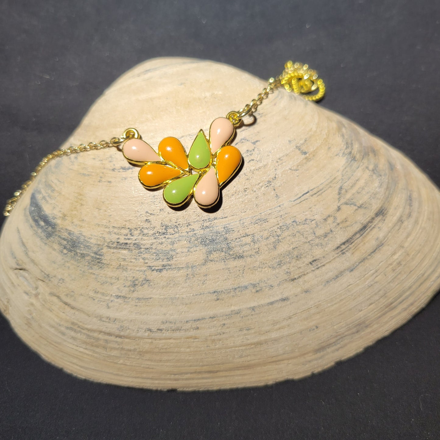 Floral Pendant Necklace