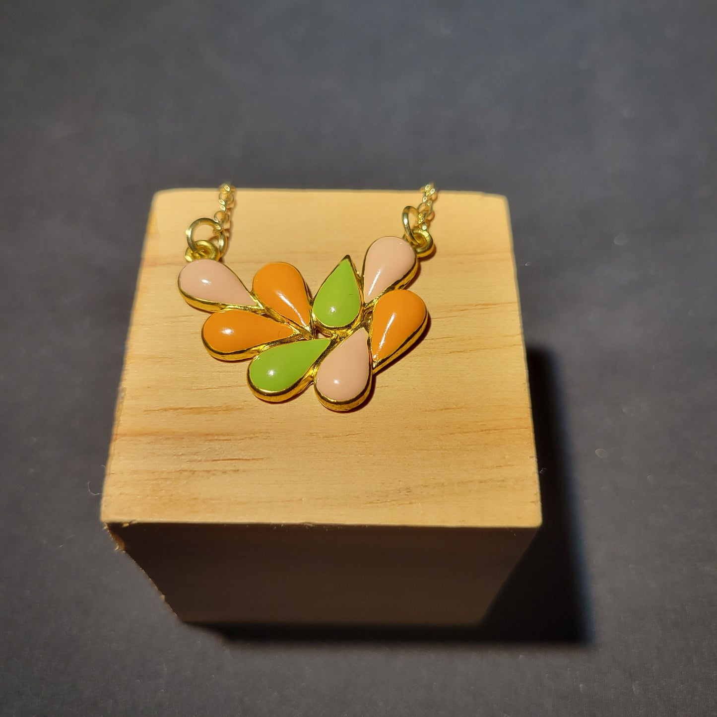 Floral Pendant Necklace
