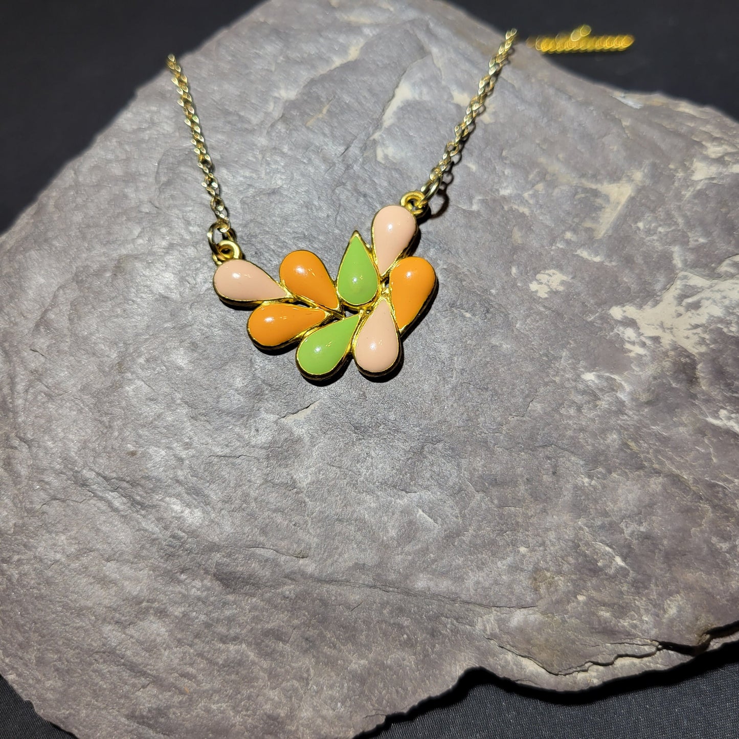 Floral Pendant Necklace