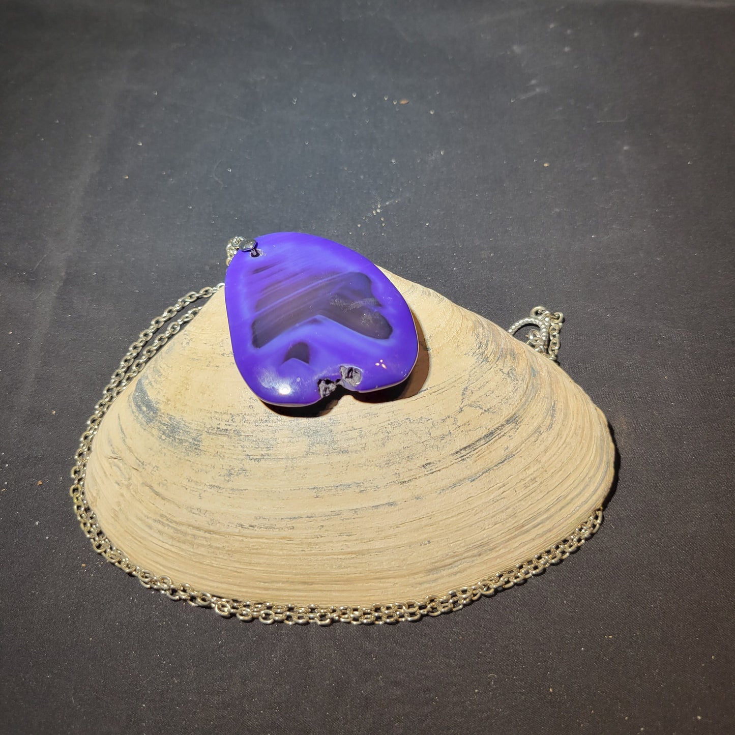 Agate pendant necklace