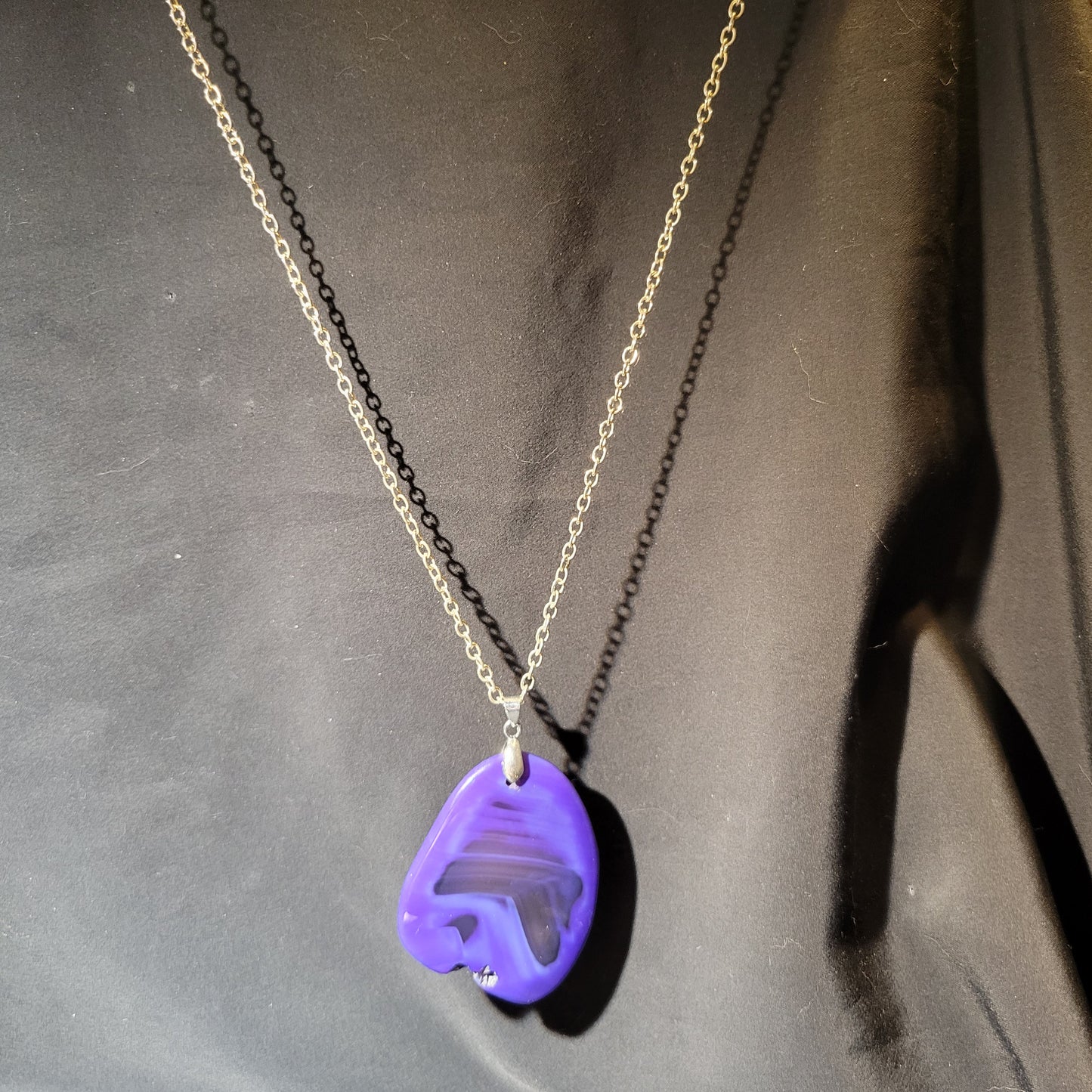 Agate pendant necklace