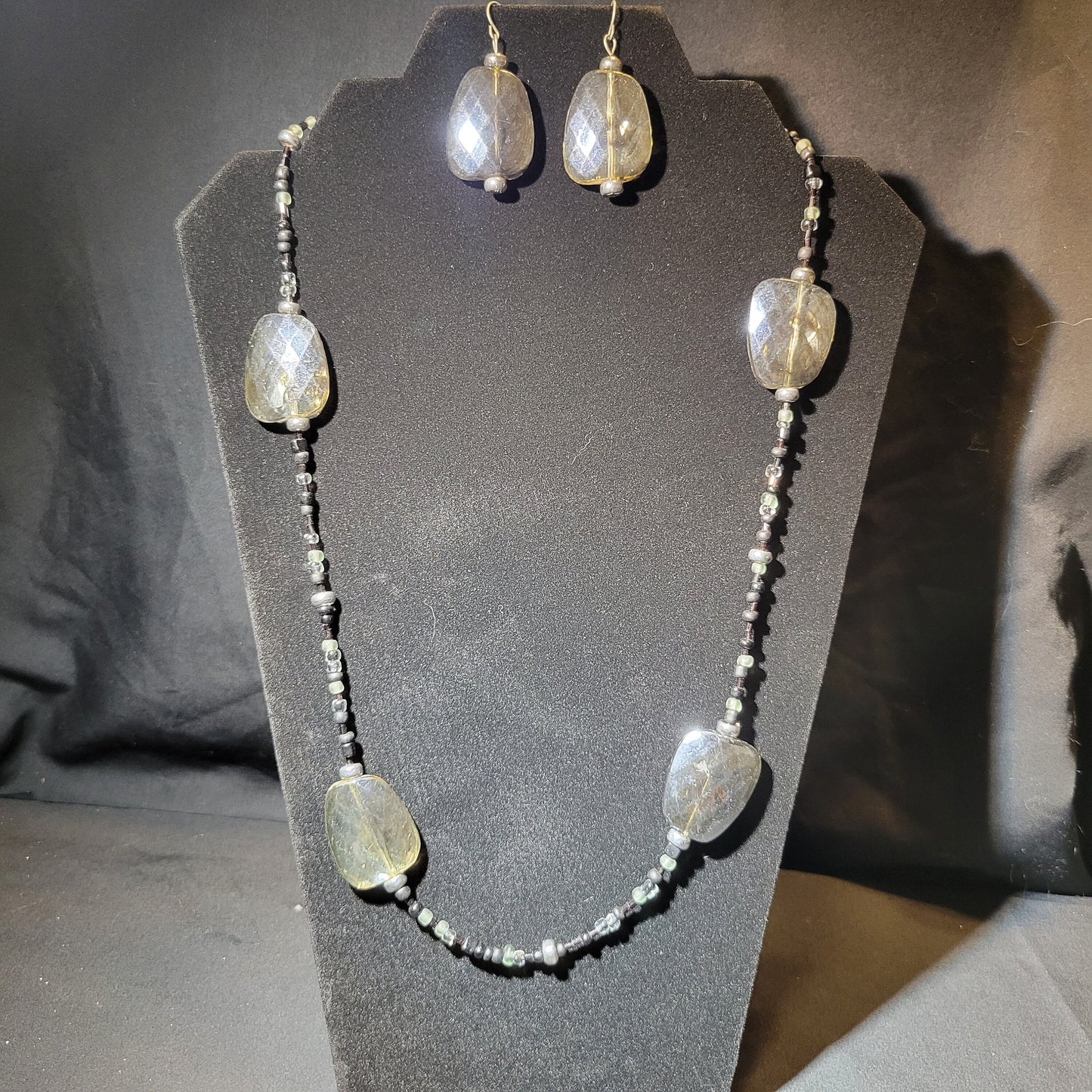 Black Beaded Jewelry Set