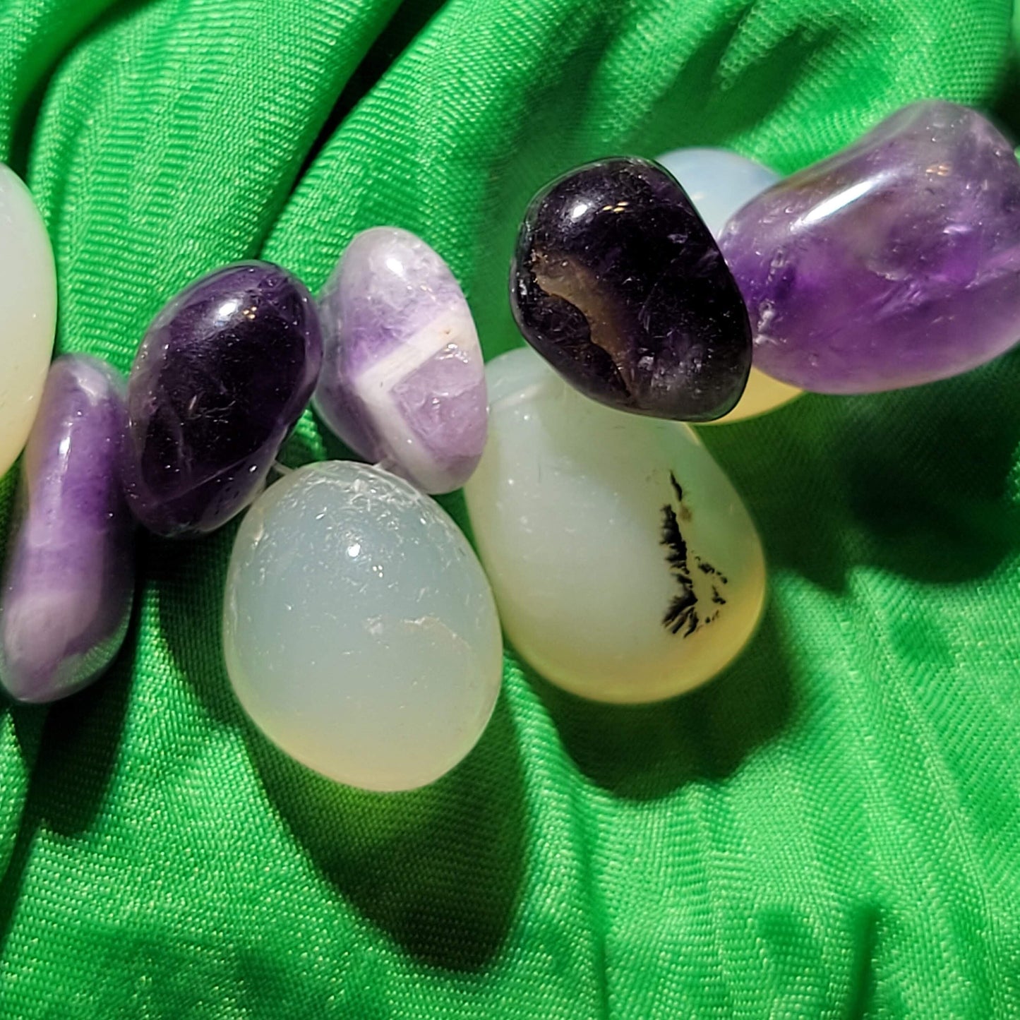 Amethyst and White Quartz Beaded Bracelet