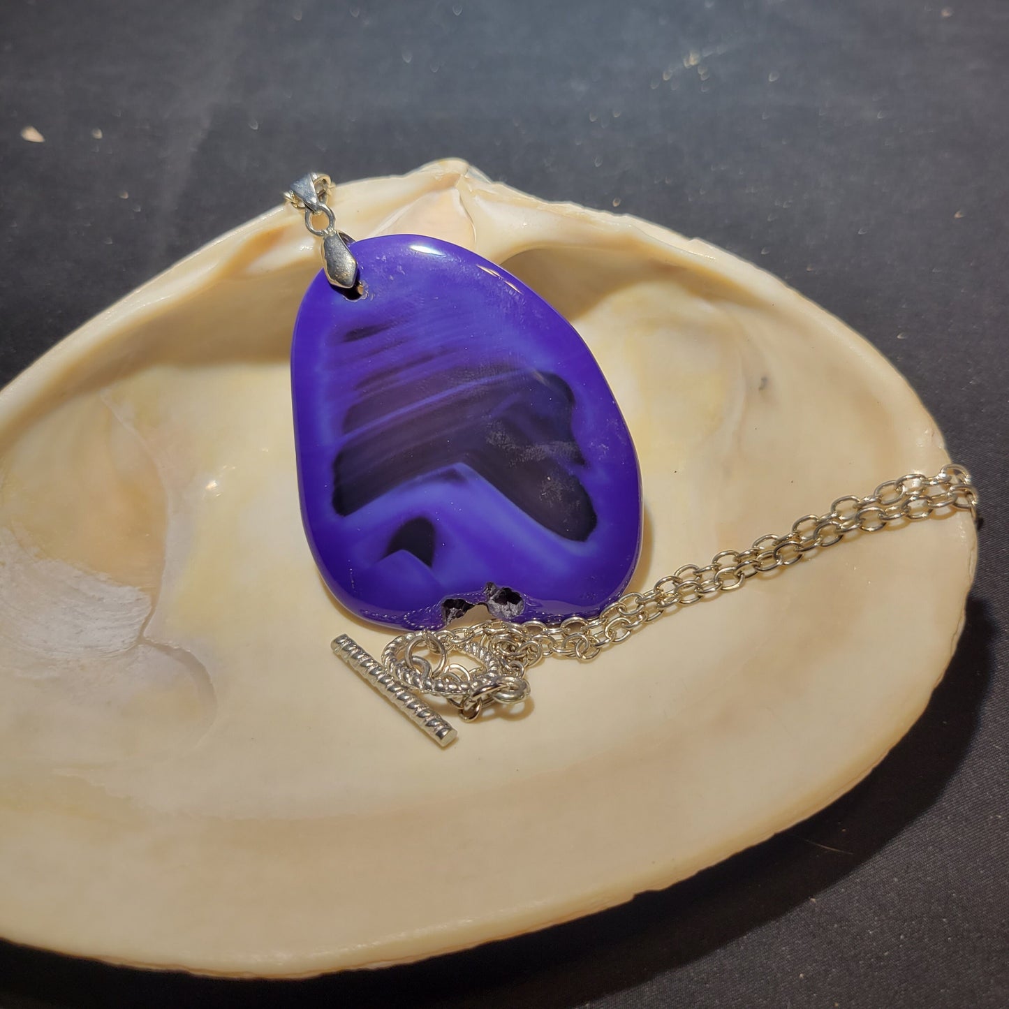 Agate pendant necklace