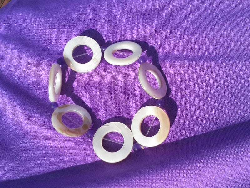 Shell Circle Bracelet