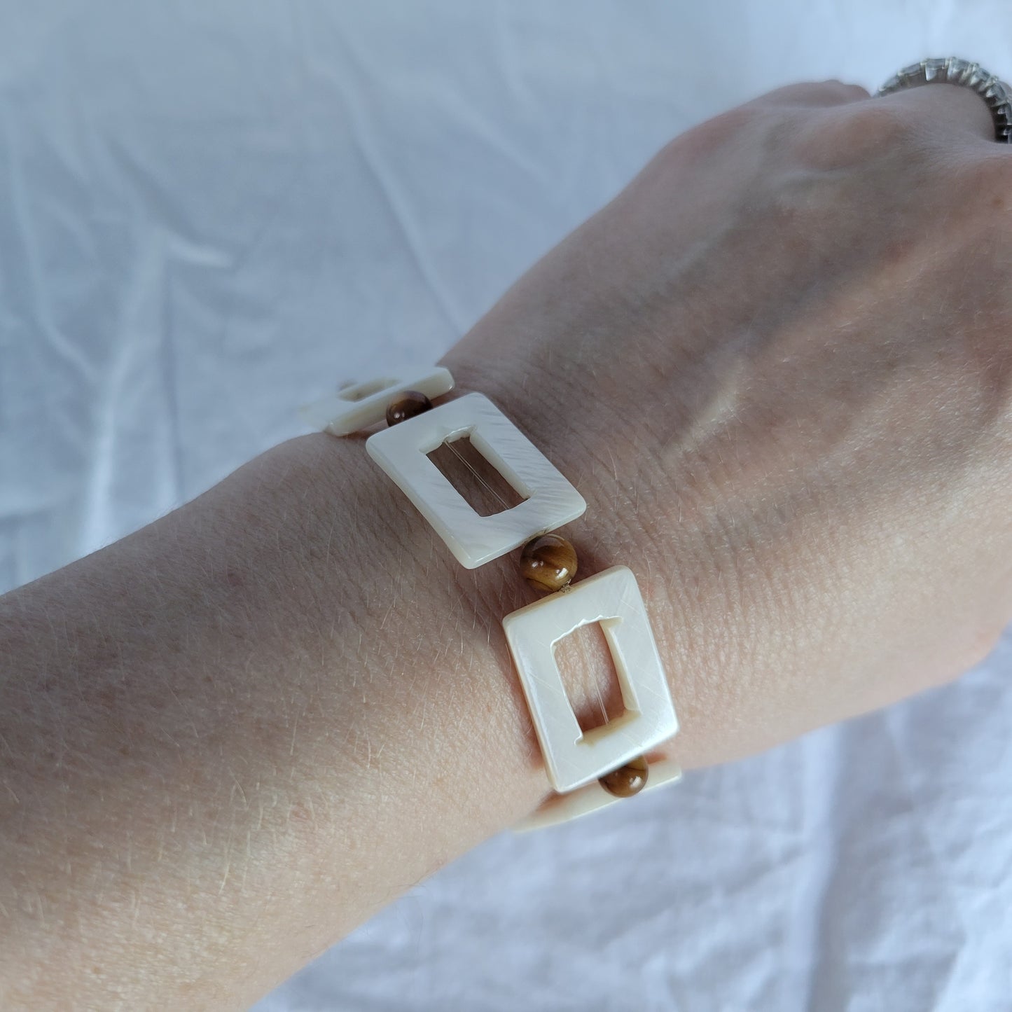 White Shell and Brown Glass Bracelet