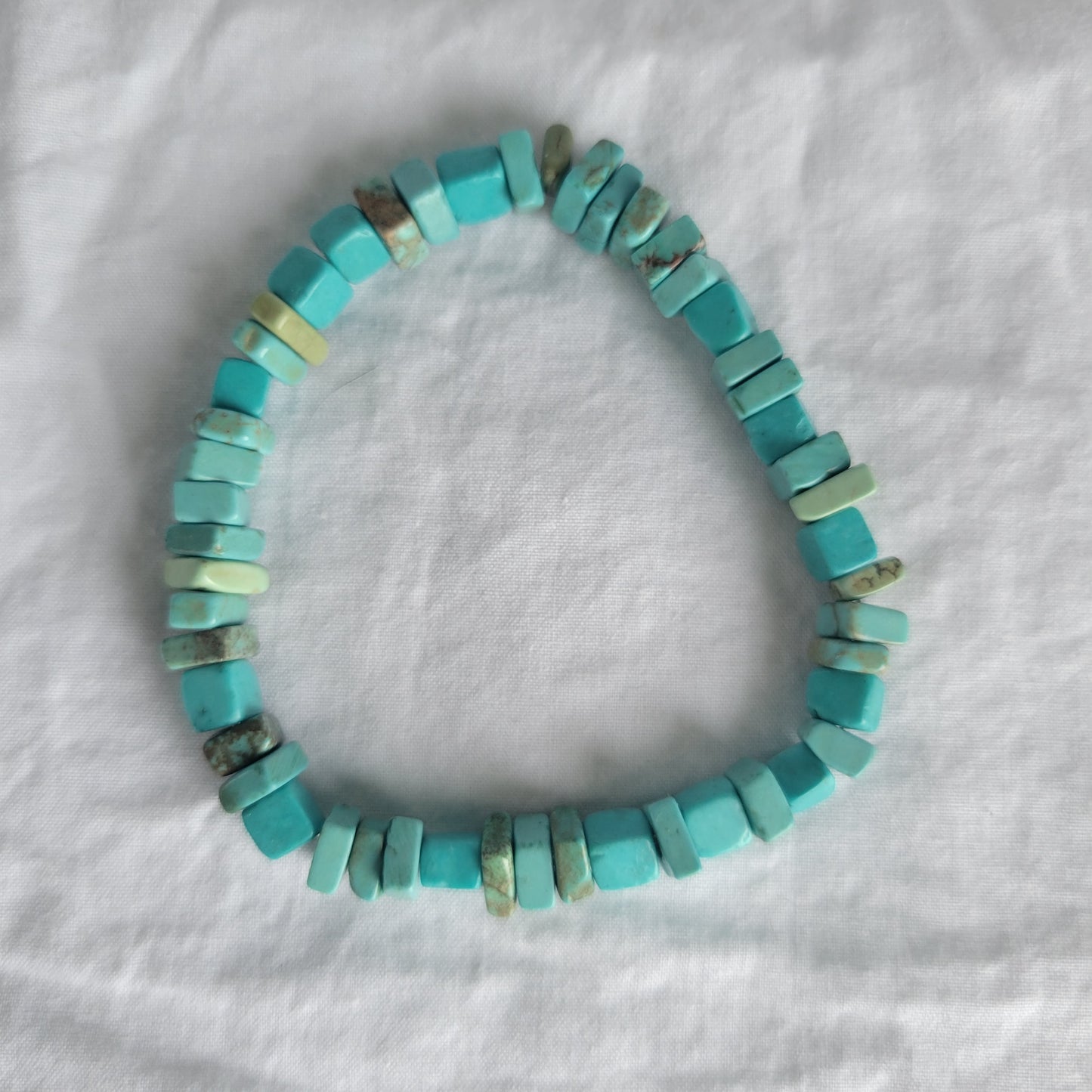 Turquoise Dyed Howlite Bracelet