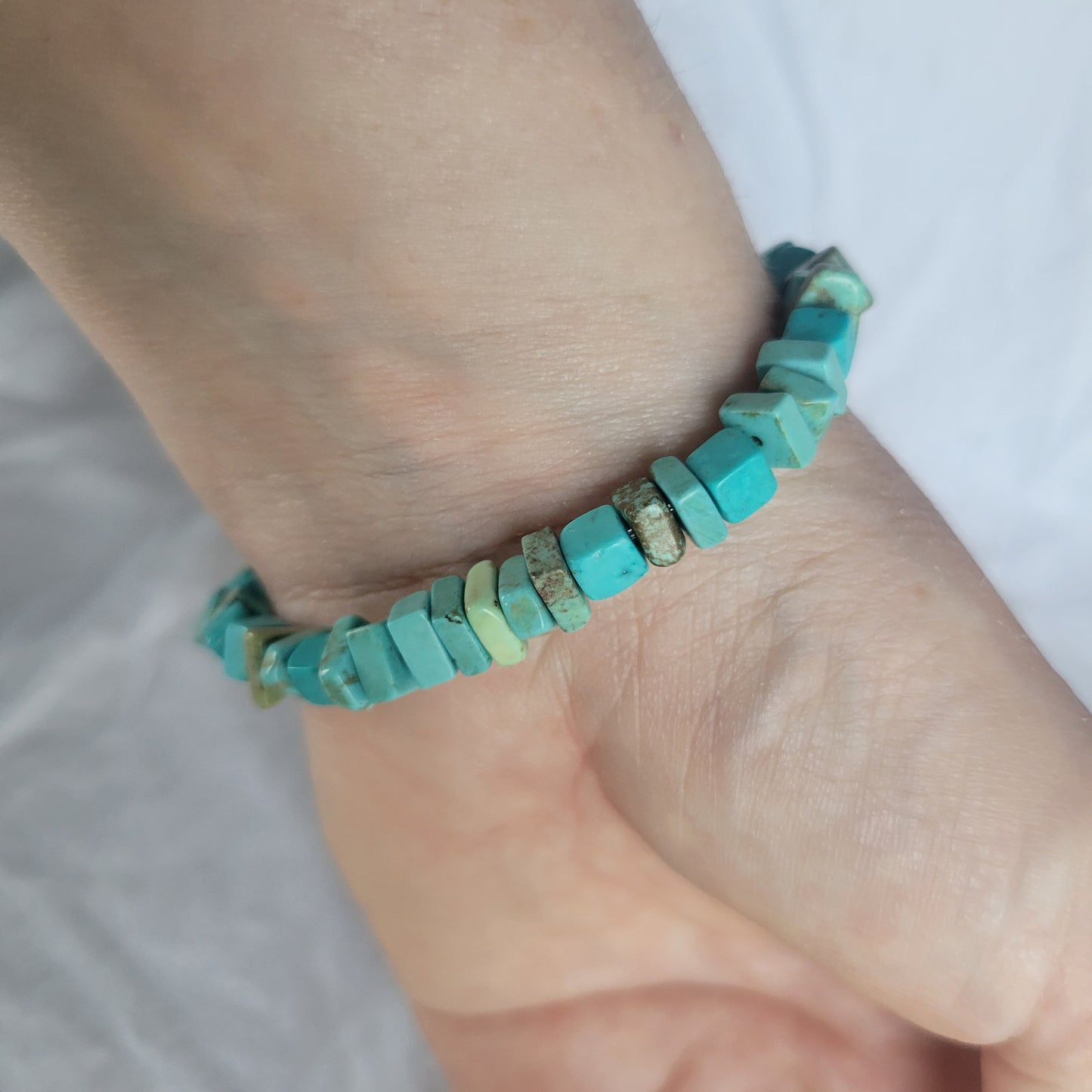 Turquoise Dyed Howlite Bracelet