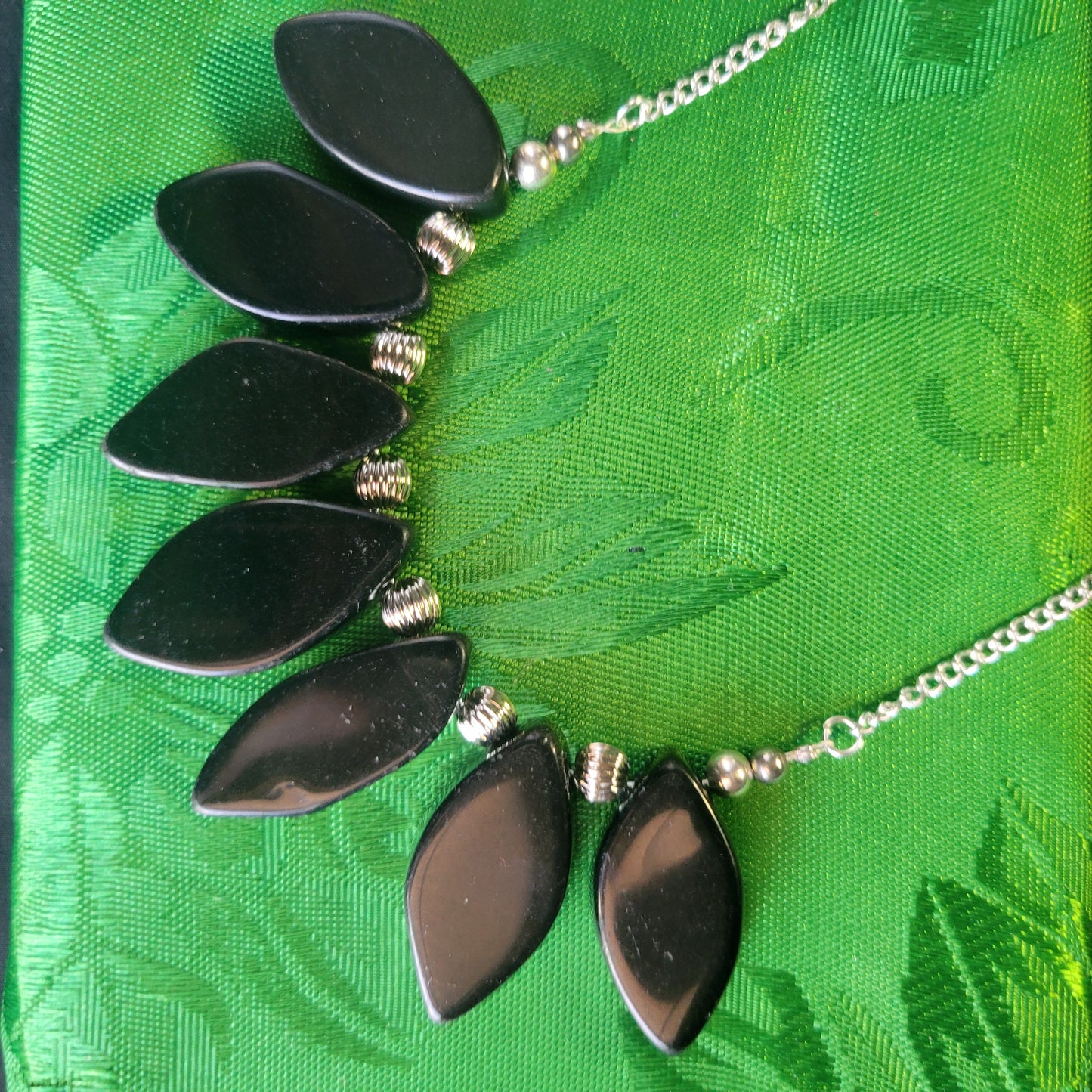 Black Ovals and Silver Beads Chain Necklace