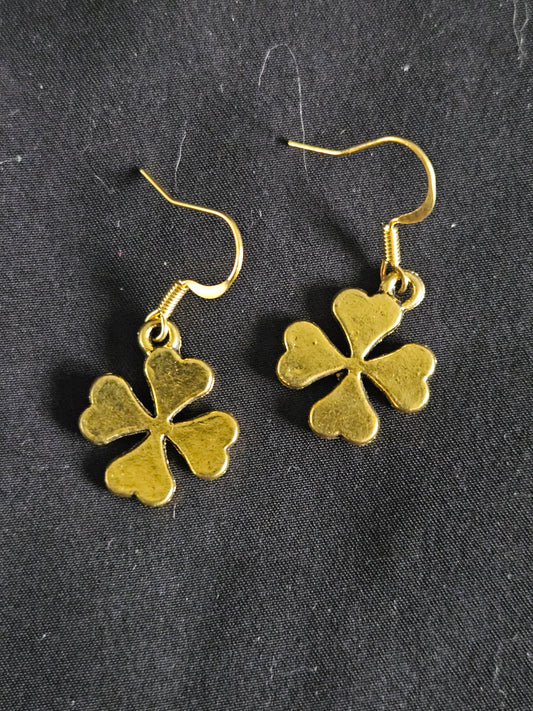 Gold clover earrings