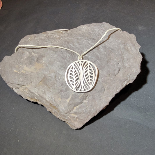 Leaves and arrows pendant necklace