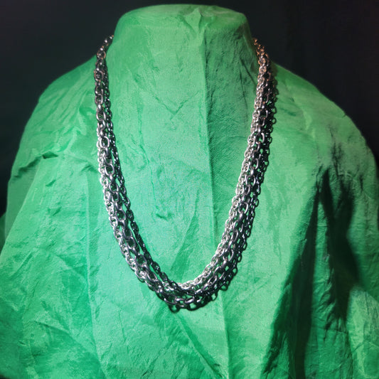 Triple chain necklace