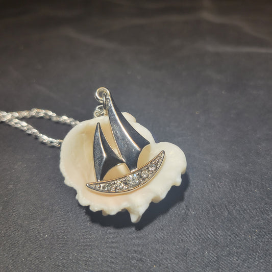 Sailboat necklace